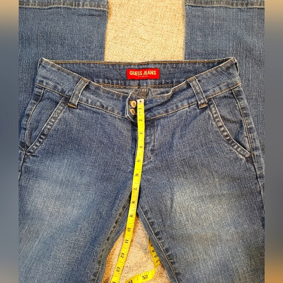 Guess Jeans - Picture 2 of 5